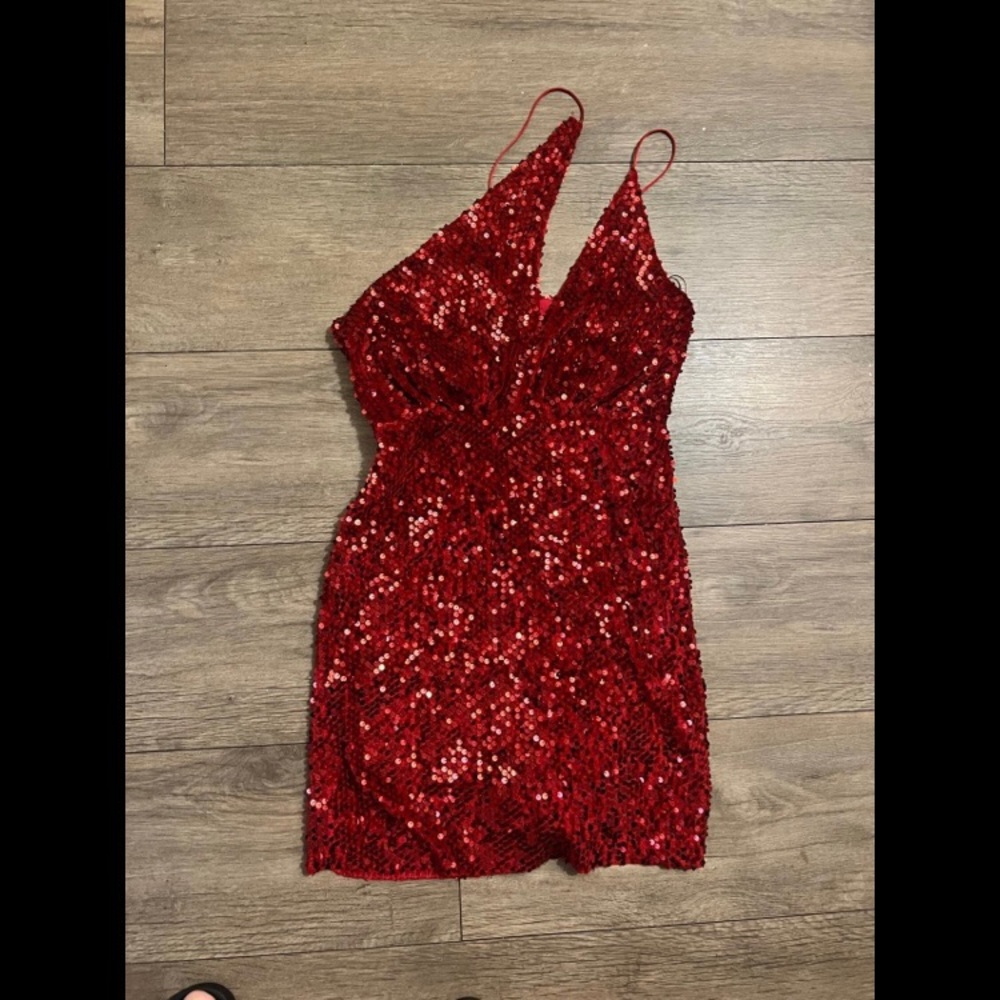 Zara Red Velvet Sequin Mini Dress Size XS NWT New With Tags One Shoulder Cutout - Picture 2 of 3